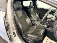 Used Volvo V40 R-Design 152 HP (111 kW) 2018 Silver Hatchback