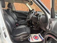 Used Mini Cooper Countryman 122 HP (89 kW) 2016 White SUV