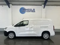 Used Citroën Berlingo 130 HP (95 kW) 2024 White MPV