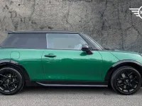 Używany Mini Cooper Hatch 113 kW (154 KM) 2026 Zielony Hatchback