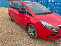 Used Vauxhall Zafira 2015 Red MPV