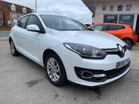 Used Renault Mégane IV Expression+ 110 HP (80 kW) 2016 White Hatchback
