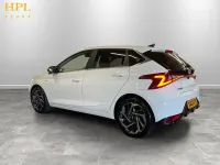 Used Hyundai i20 Premium 100 HP (73 kW) 2022 White Hatchback