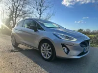 Used Ford Fiesta Titanium 100 HP (73 kW) 2017 Silver Hatchback