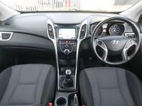 Used Hyundai i30 SE 110 HP (80 kW) 2016 Black Hatchback