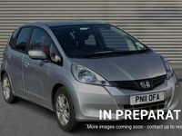 Used Honda Jazz ES 100 HP (73 kW) 2011 Silver Hatchback