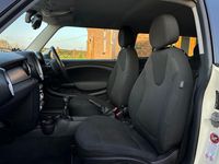 Used Mini Cooper Clubman 2009 White Estate