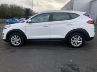 Used Hyundai Tucson SE 115 HP (84 kW) 2021 White SUV