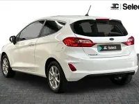 Usado Ford Fiesta Zetec 84 HP (61 kW) 2018 Branco Citadino