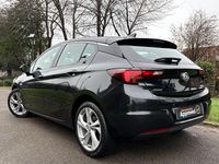 Used Vauxhall Astra SRi 150 HP (110 kW) 2017 Black Hatchback