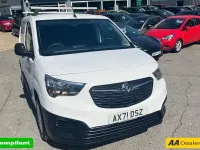Used Vauxhall Combo 100 HP (73 kW) 2022 White MPV