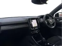 Begagnad Volvo XC40 R-Design Pro 194 HK (142 kW) 2021 Svart SUV