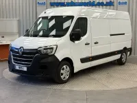 Begagnad Renault Master Business 135 HK (99 kW) 2023 Vit Minibuss