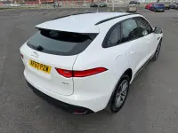 Usado Jaguar F-Pace R-Sport 180 HP (132 kW) 2017 Branco SUV