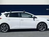 Used Toyota Auris Hybrid Design 2016 White Hatchback