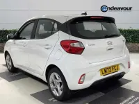 Used Hyundai i10 SE 67 HP (49 kW) 2022 White Hatchback