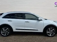 Used Kia Niro 139 HP (102 kW) 2019 White SUV
