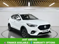 Käytetty MG ZS Exclusive 106 HP (77 kW) 2022 Valkoinen Katumaasturi