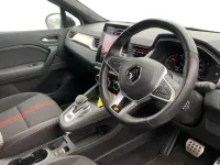 Begagnad Renault Captur R.S. 140 HK (102 kW) 2022 Vit SUV