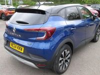 Usado Renault Captur Evolution 143 HP (105 kW) 2024 Azul SUV