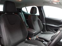 Used Vauxhall Astra SRi 150 HP (110 kW) 2019 Red Hatchback