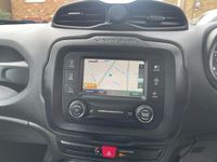 Used Jeep Renegade Longitude 140 HP (102 kW) 2017 White SUV