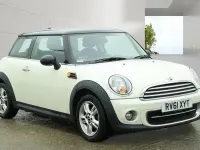 Begagnad Mini Cooper Hatch 122 HK (89 kW) 2011 Vit Halvkombi