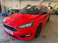 Used Ford Focus Zetec 125 HP (91 kW) 2015 Red Hatchback