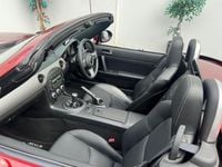 Used Mazda MX5 Inclusive 160 HP (117 kW) 2011 Red Cabriolet