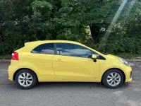Used Kia Rio 84 HP (61 kW) 2016 Yellow Hatchback