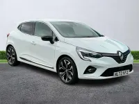 Used Renault Clio Techno 145 HP (106 kW) 2022 White Hatchback