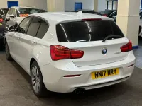Begagnad BMW 120 Sport Line 2017 Vit Halvkombi