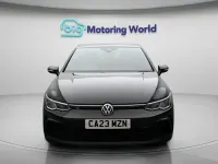 Usado VW Golf VIII R-line 150 CV (110 kW) 2023 Gris Utilitario