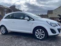 Used Vauxhall Corsa Excite 2014 White Hatchback