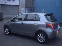 Used Toyota Yaris SR 85 HP (62 kW) 2007 Silver Hatchback