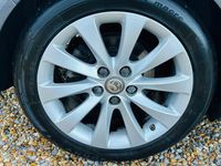 Used Vauxhall Insignia Elite 140 HP (102 kW) 2015 Grey Hatchback