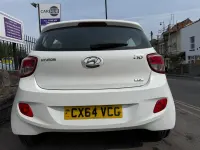 Used Hyundai i10 SE 83 HP (61 kW) 2014 White Hatchback