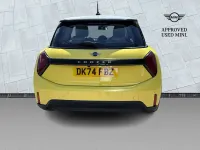 Used Mini Cooper Hatch 154 HP (113 kW) 2024 Yellow Hatchback