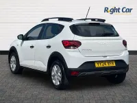 Used Dacia Sandero Essentiel 91 HP (66 kW) 2024 White Hatchback
