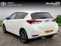 used Toyota Auris Hybrid 