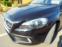 Used Volvo V40 2015 Black Hatchback
