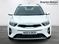 Used Kia Stonic 99 HP (72 kW) 2023 White SUV