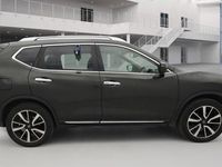 Used Nissan X-Trail Tekna 163 HP (119 kW) 2017 Olive green SUV