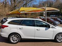 Begagnad Ford Focus Zetec 120 HK (88 kW) 2015 Vit Kombi