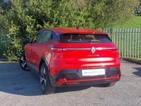 Gebraucht Renault Megane E-Tech Equilibre 159 kW (217 PS) 2023 Rot Kleinwagen