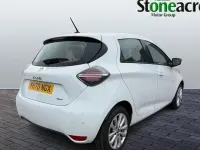 Used Renault Zoe Iconic 80 kW (109 HP) 2020 White Hatchback