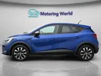 Usado Renault Captur Evolution 145 HP (106 kW) 2023 Azul SUV