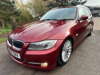 Used BMW 318 Exclusive 2012 Red Estate