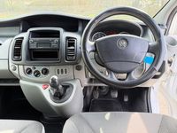 Used Vauxhall Vivaro 115 HP (84 kW) 2014 White MPV