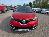 Used Renault Captur Signature 90 HP (66 kW) 2016 Red/black SUV